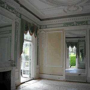 View of this ornate room with the finished wall panel